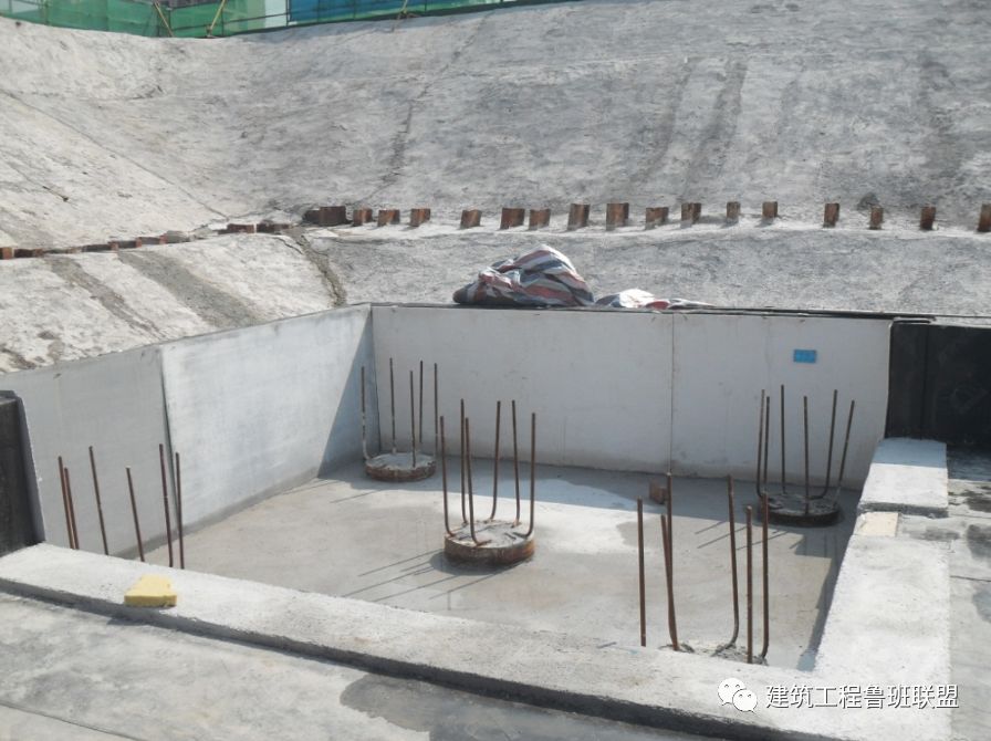 防水保护层8js复合涂料(聚合物水泥防水涂料)条文说明:将原规范的不得