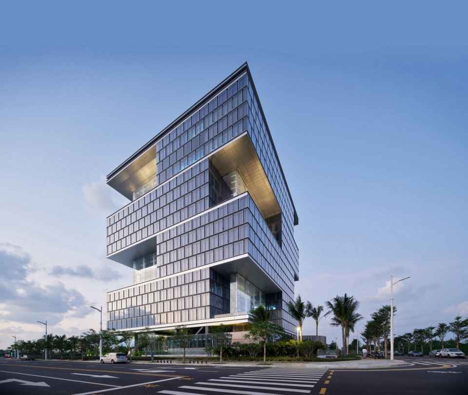 4495e1054cf44ea546c7303dd89d1c18_01-Hainan-Energy-Trading-Building_%C2%A9MLee-Studio-960x811.jpg