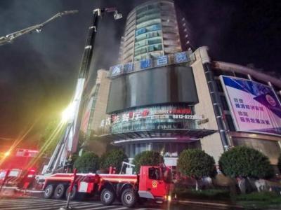 16人遇难！四川一大楼发生火灾，初步调查起火原因系施工作业引起！